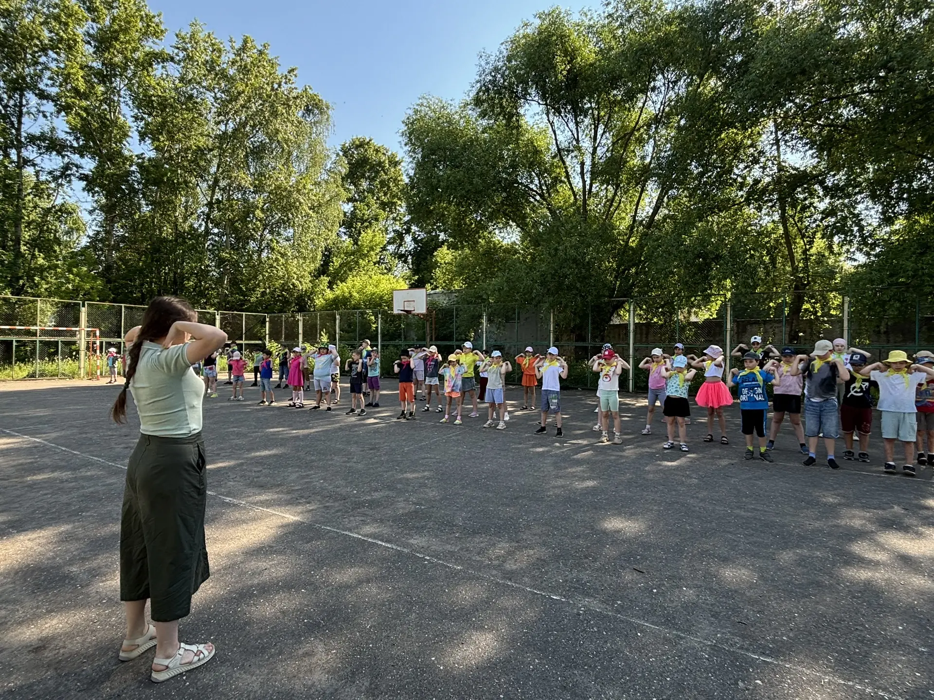 Солнышко объединяет! ☀️

Сегодня, 10 июня, в нашем лагере «Солнышко» царила невероятная атмосфера др