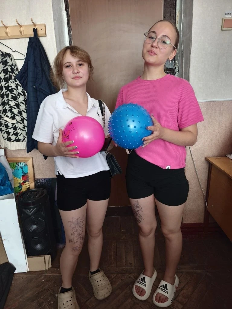 📦 Мы наполнили «Коробку храбрости»!

6-А класс + Первичное отделение = команда добра. ❤️

Эти подар