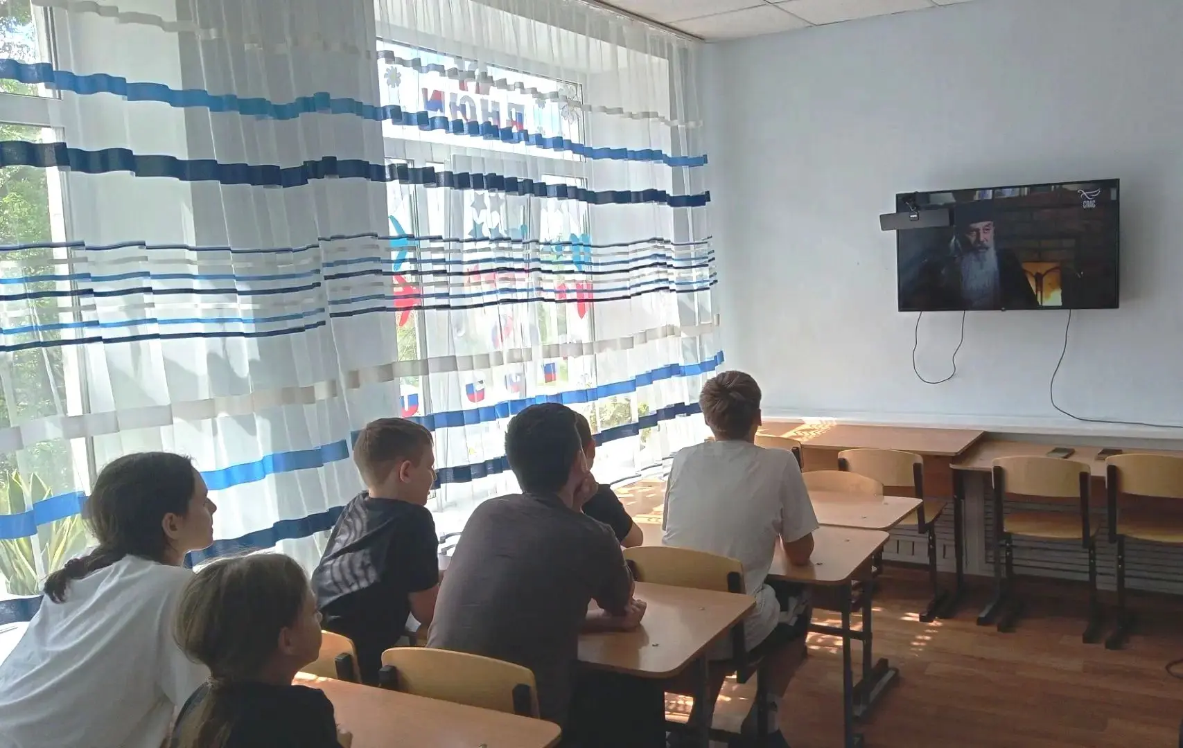 В рамках акции «Единый день профилактики безнадзорности и правонарушений несовершеннолетних» посмотр