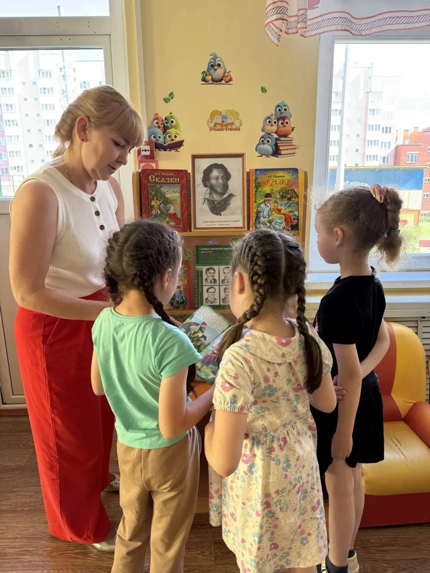 ✍️ Как же прекрасен родной мой язык,
✍️ Волшебный, певучий, играющий.
✍️ Словно прозрачный хрустальн
