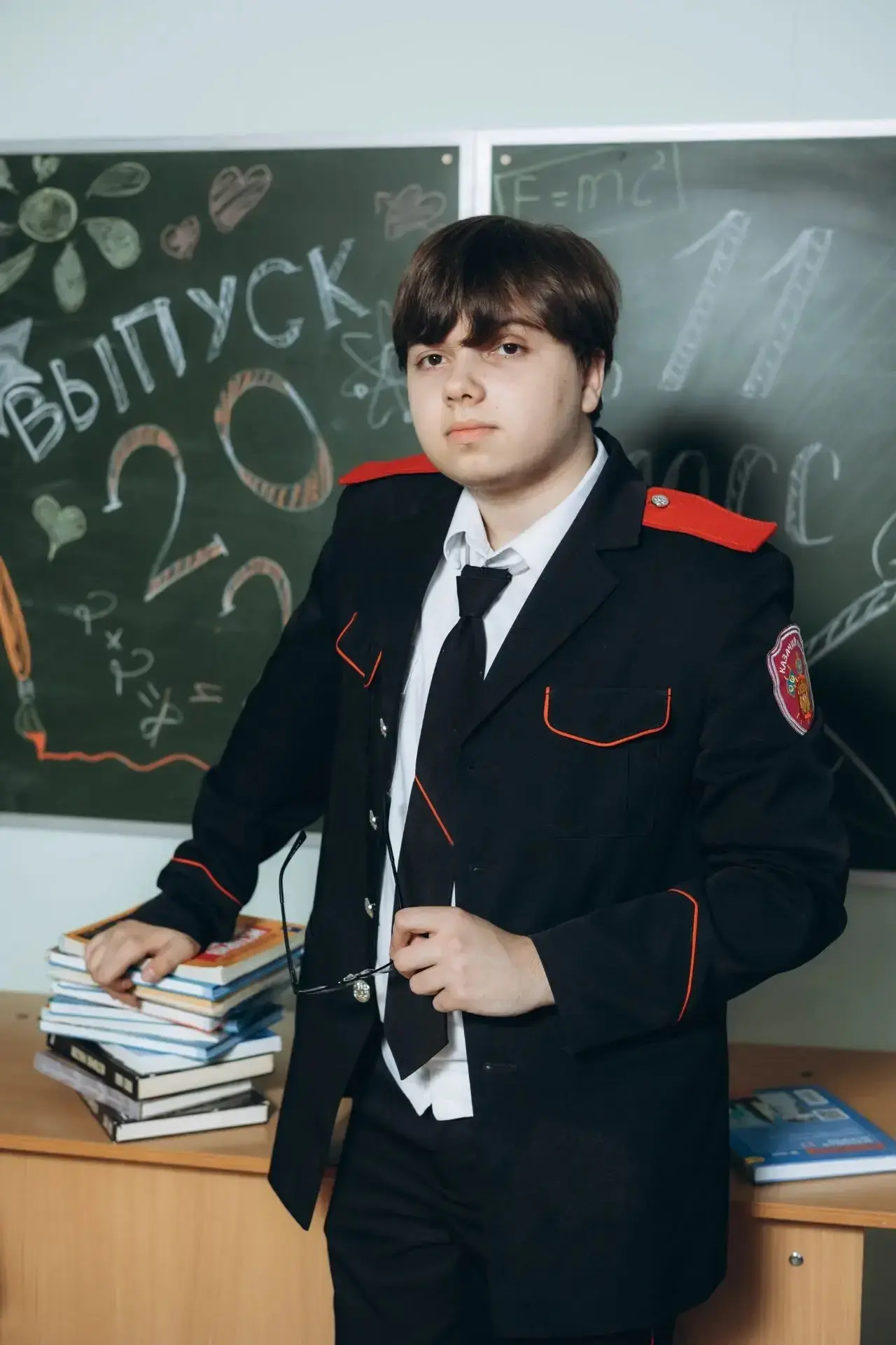 Я, Симонянц Михаил, выпускник МБОУ СОШ № 2, хочу поделиться впечатлениями о подготовке к ЕГЭ по русс