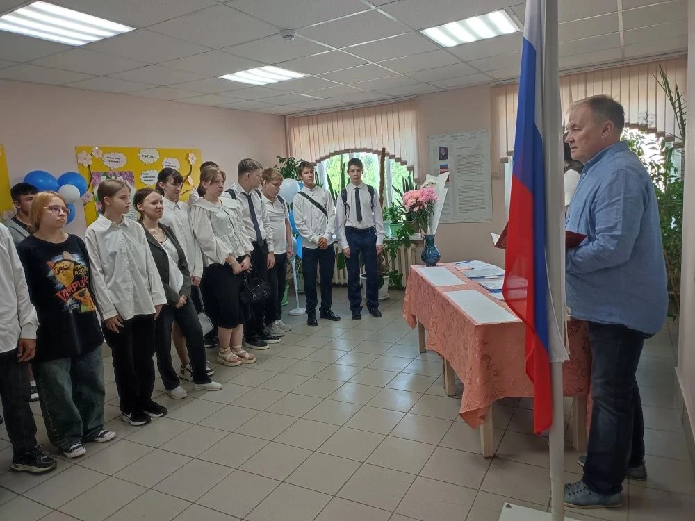 Поздравляем выпускников с успешным завершением итоговой аттестации!🧰

Аттестация состояла из 2 част