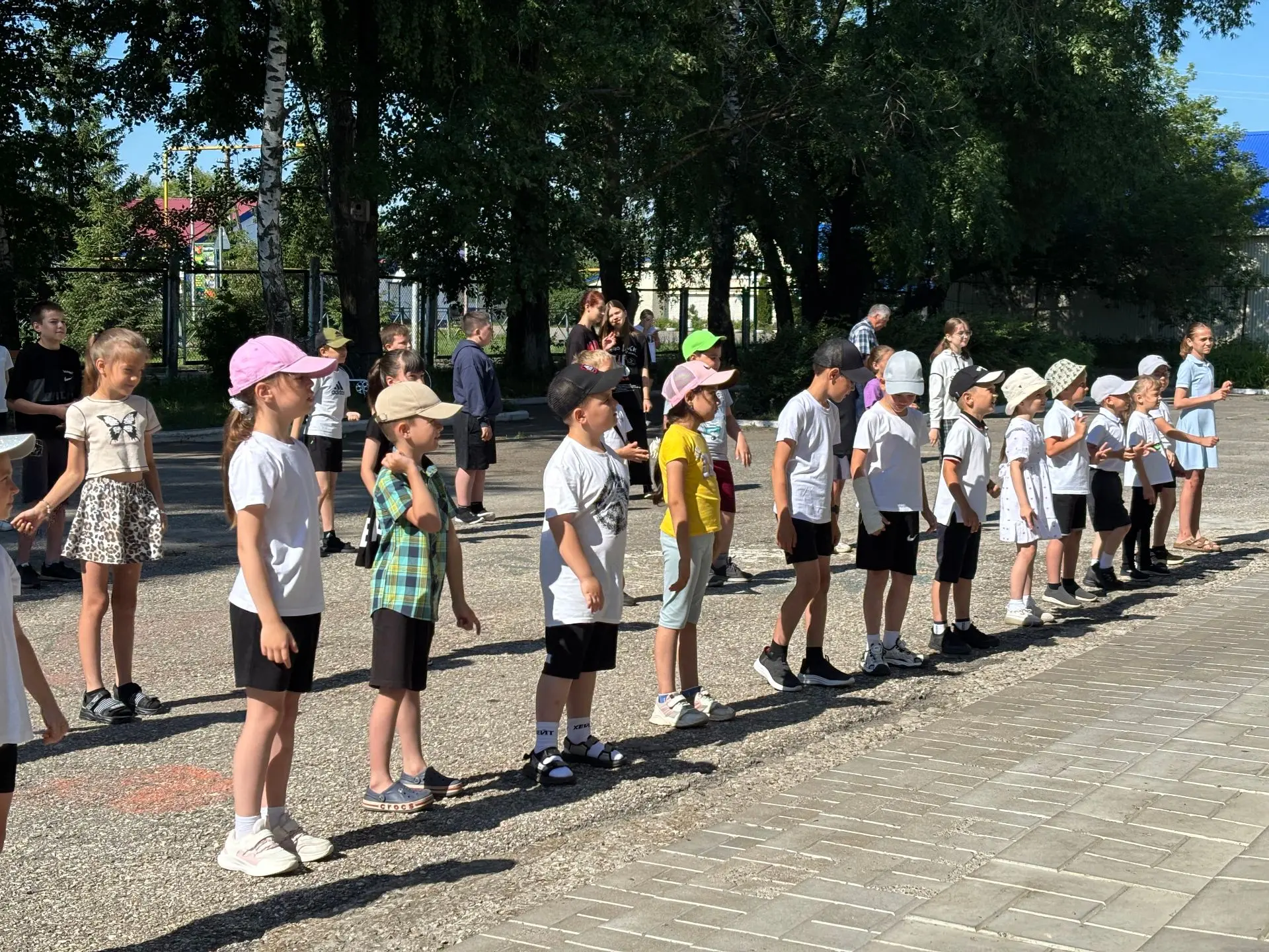 💥Сегодняшний день в нашем лагере был посвящен открытиям и новым знаниям!

🤸Утро началось бодро с з