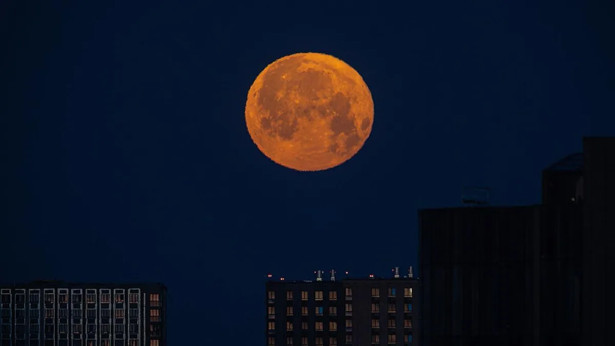 🌕 Посмотрите в окно: Сегодня ночью можно увидеть «Оленью Луну»

В ночь с 29 на 30 июля спутник Зе