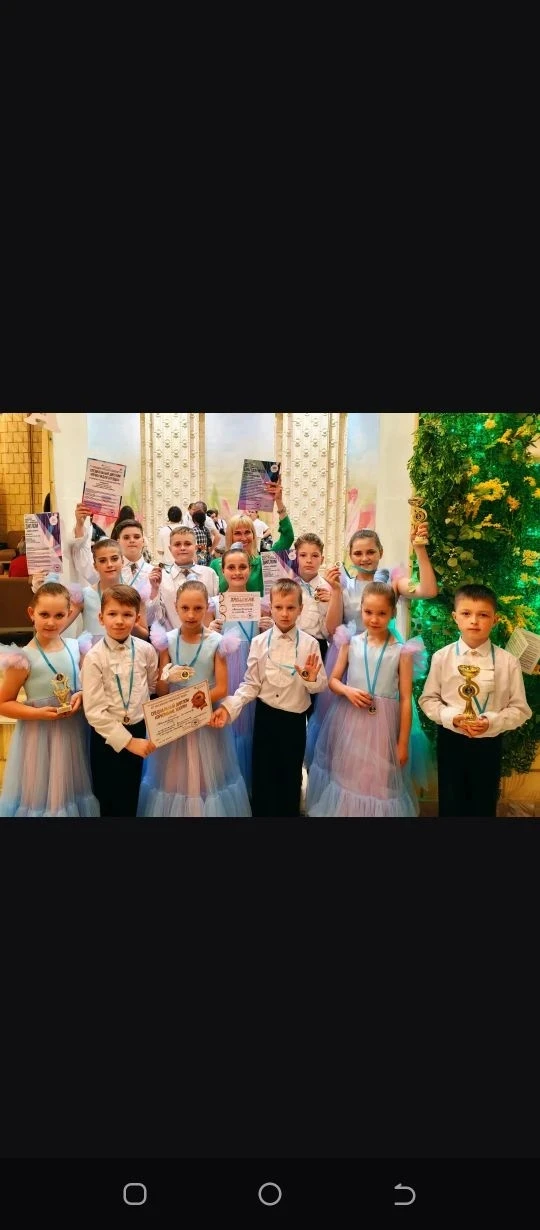 23 мая танцевальный коллектив "Гармония", совместно с коллективом "Огни" выступили на Всероссийском 