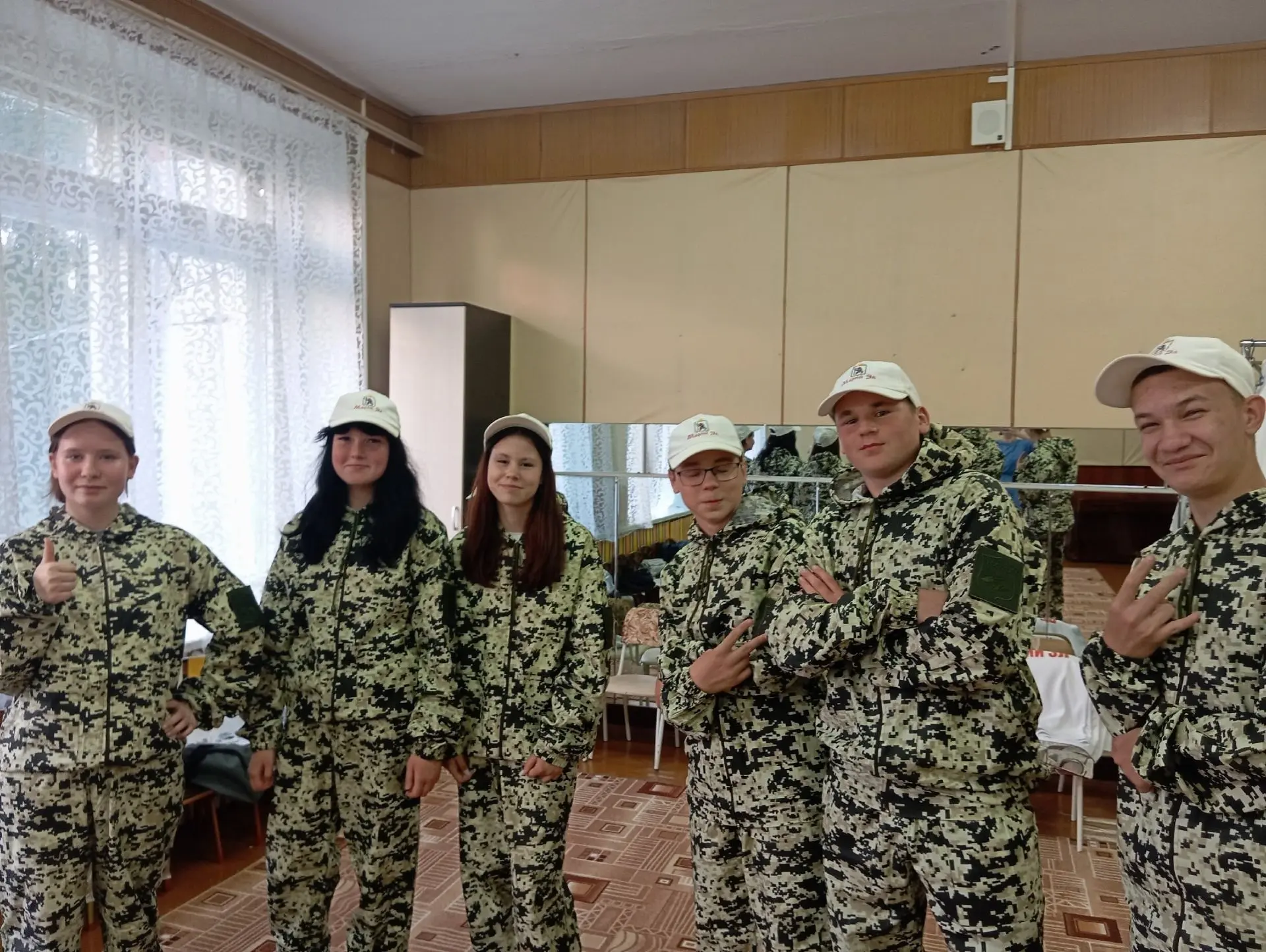Совсем скоро наши дети проверят свои силы в военно - патриотической игре "Зарница". Пожелаем им хоро