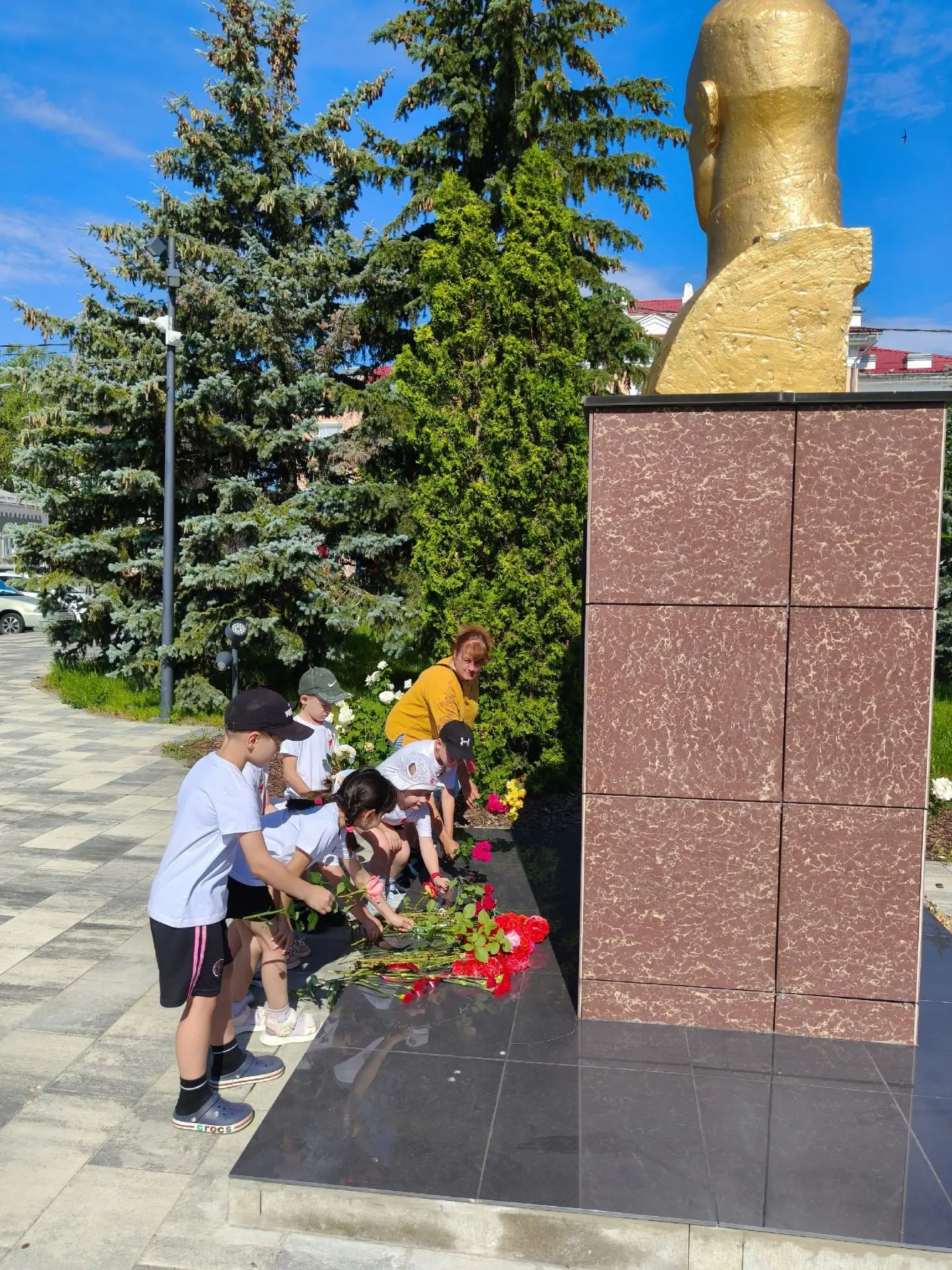 День памяти и скорби 22 июня. 

Эту скорбную дату мы отмечаем как День памяти и скорби о тех, через 