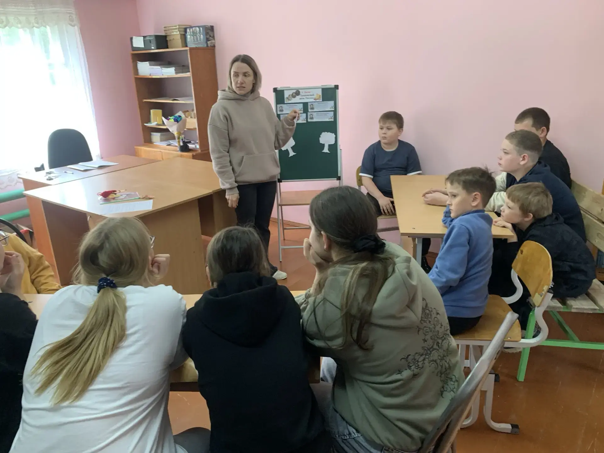 📚Накануне празднования Дня русского языка, в лагере скучать было некогда.

📍День начался с игры «С
