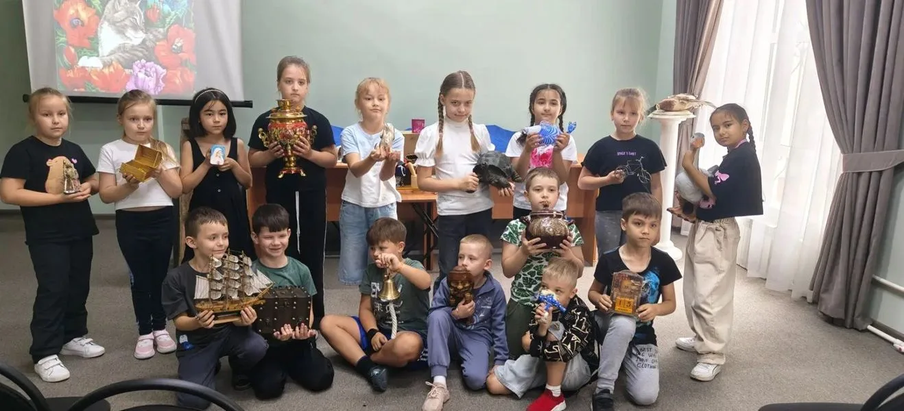 Ребята из  оздоровительного лагеря «Солнышко»  побывали в краеведческом музее Узловой на занятии  «С