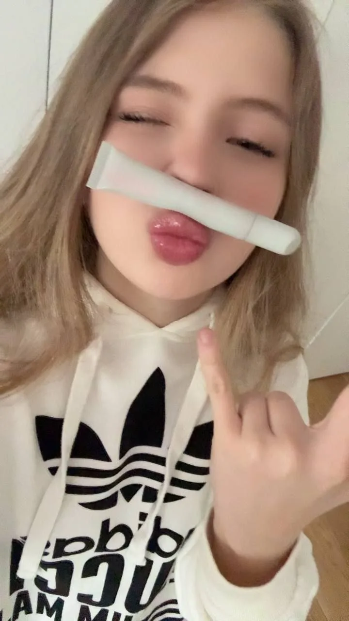 Как вам блеск на Дане? Идёт ей? 💄
Ловите ссылку 👉 [контакт скрыт] 😍

Там есть очень много блесков
