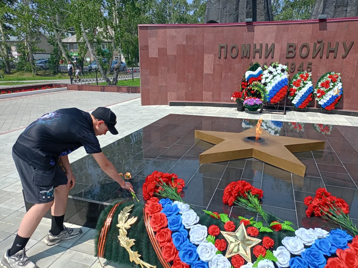 В священную для Российского народа дату,  учащиеся КГБОУ «Алейская общеобразовательная школа-интерна