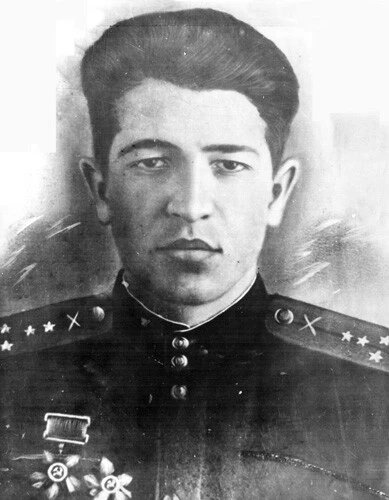 Николай Михайлович Плахотный
Николай Плахотный родился 29 ноября 1922 года в деревне Шуклино (на тер