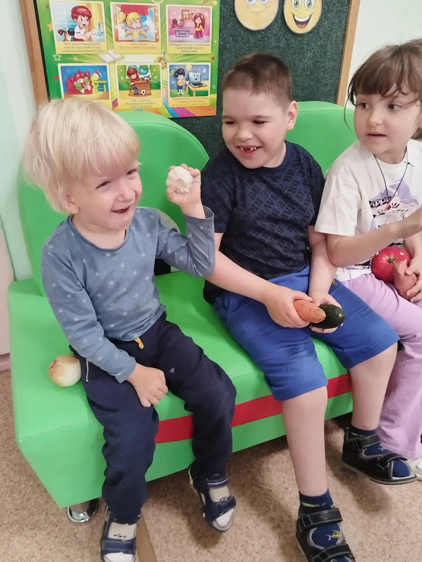 🥕 🍅 Сегодня в группах «Гномики», «Звёздочки» и «Ромашки» прошёл очень вкусный и полезный — День св