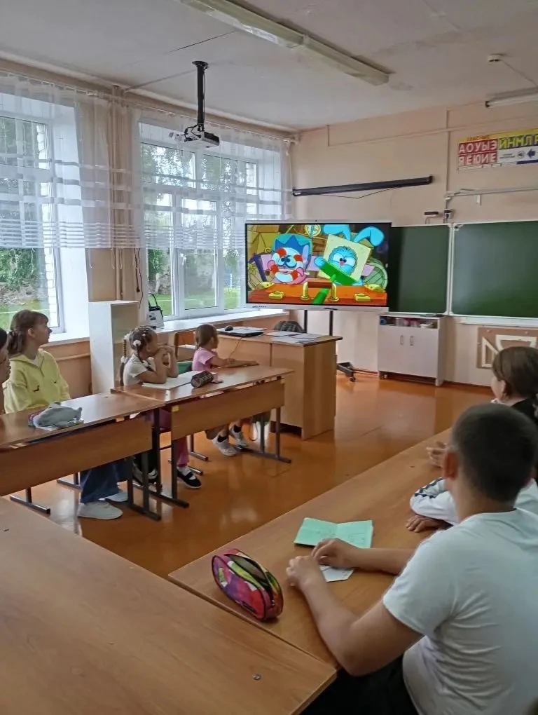 Сегодня, 3 июня, третий день работы нашего пришкольного лагеря.
 День у нас сегодня особенный, очень