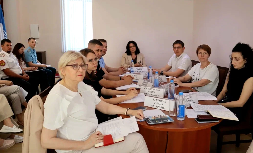 Вице-губернатор по социальным вопросам Елена Викторовна Воробьёва по видео связи собрала Комиссии по