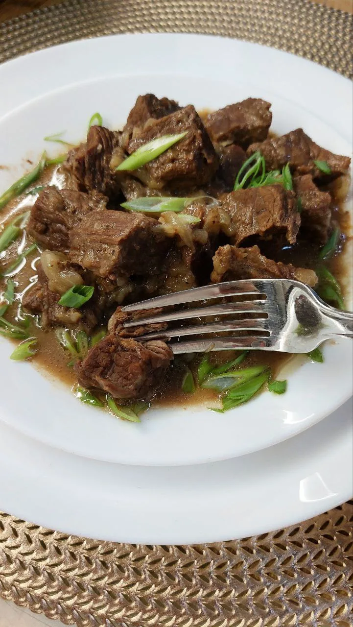 мой архив

"Томлёное сливочное мясо 🥩"

Мясо получается очень мягкое, вкусное...
Такое мясо можно з