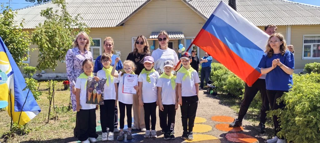 🇷🇺 Праздник спорта под шум сосен! 🌲🏆
Сегодня  2-й корпус нашей  «Золотой рыбки» наполнился детск