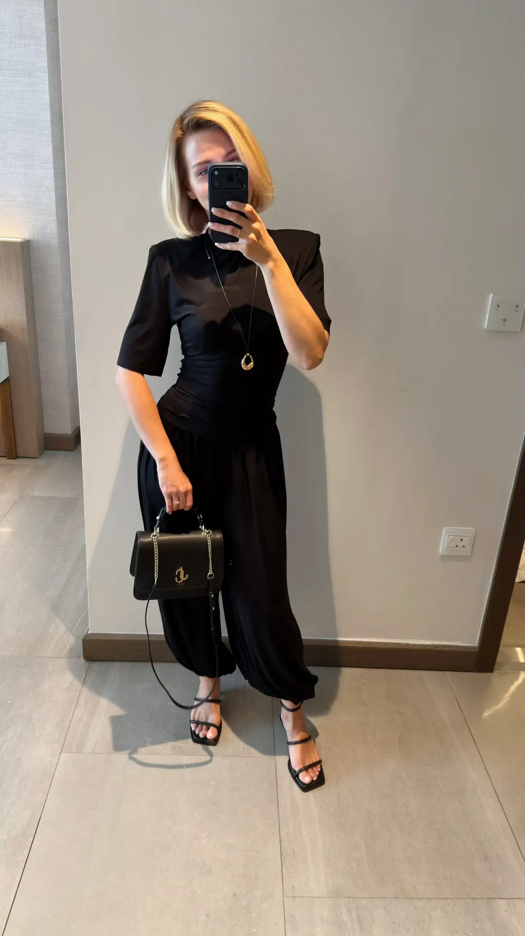 Обзор лука 🖤

Костюм: 1024205664

https://www.wildberries.ru/basket?shareId=nux2ored5w

Босоножки: 