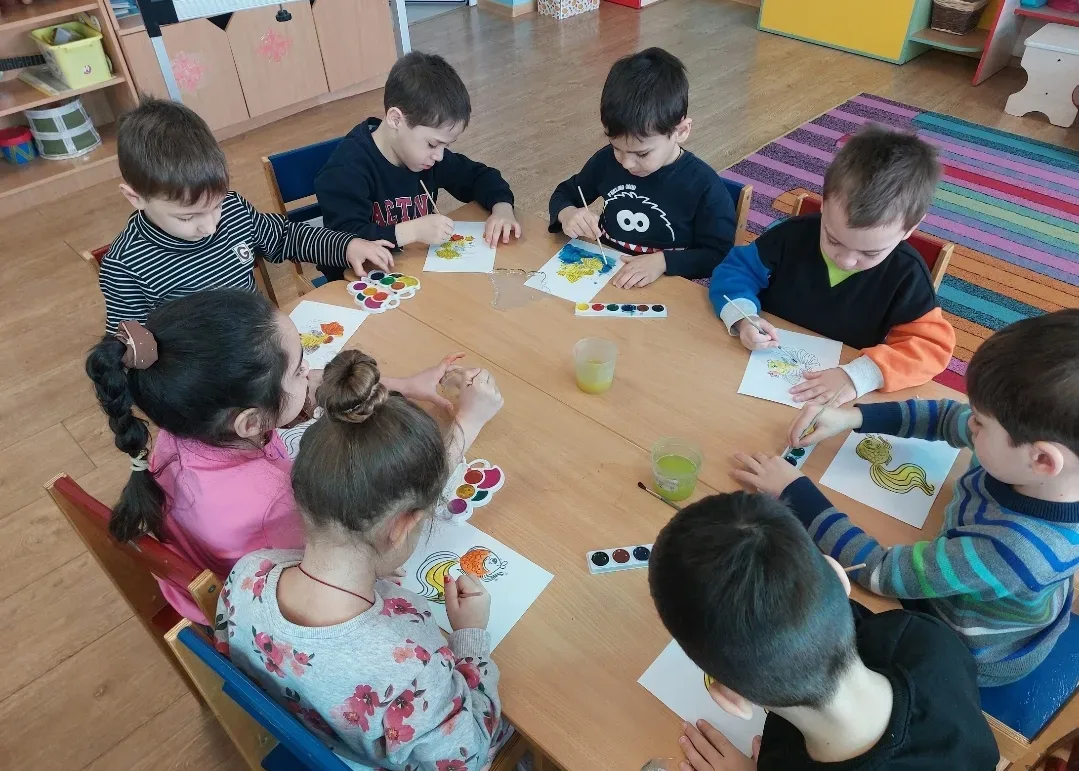 Сегодня в детском саду прошёл тематический день посвященный Дню русского языка. Ребята вспомнили люб