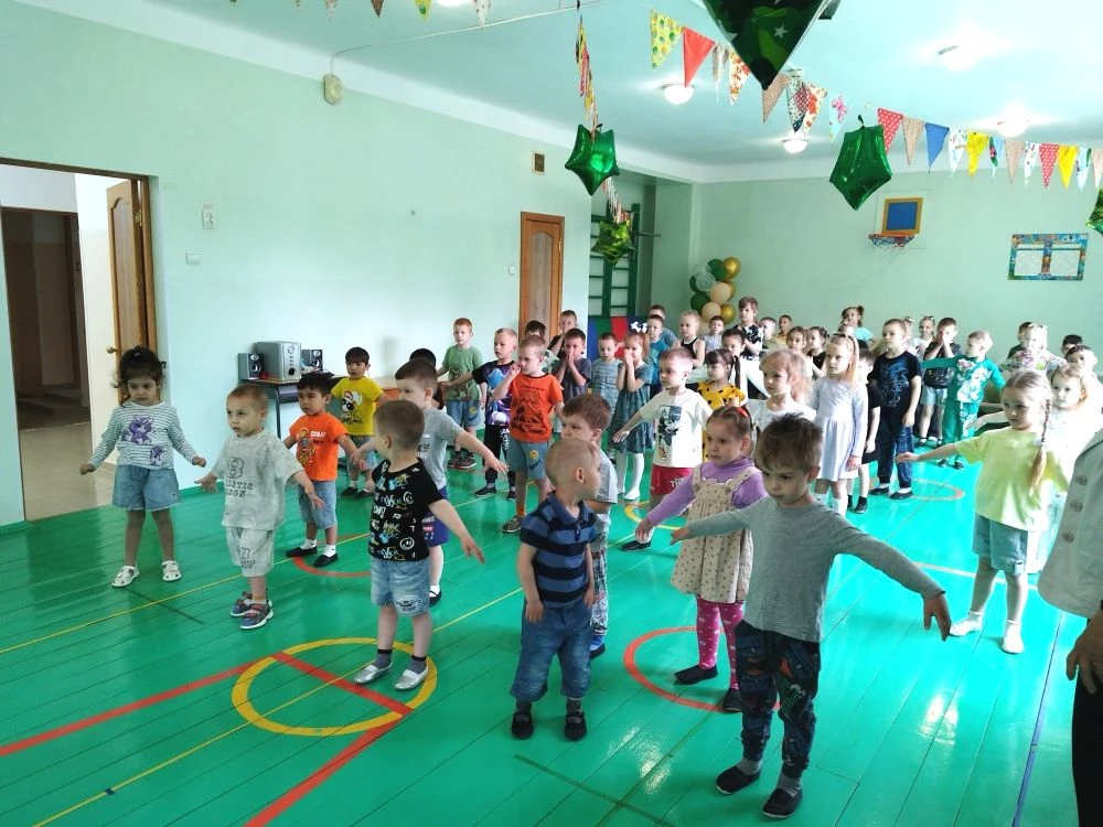 Спортивное утро с чемпионами! ☀️

✨Утро в нашем детском саду началось необычно и очень активно! По у