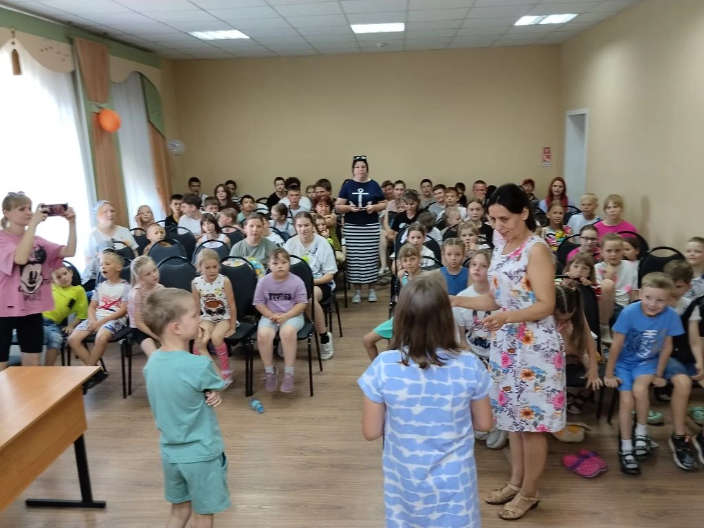 🌞💥Школьный лагерь - праздник лета,
Развлечений и потех,
Праздник дружбы, игр и смеха,
Приключение 