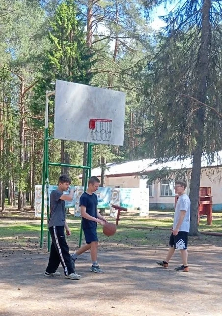 #ДОЛСтроитель
#веселоелето
#ЦПДгородаУржума

Воспитанники ЦПД г. Уржума отдыхают в первую смену в ДО