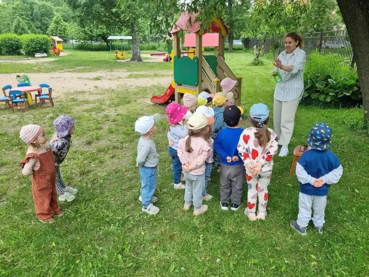 🎉 Квест для малышей прошёл на ура! 🎉
Наши маленькие исследователи сегодня отлично потрудились: раз