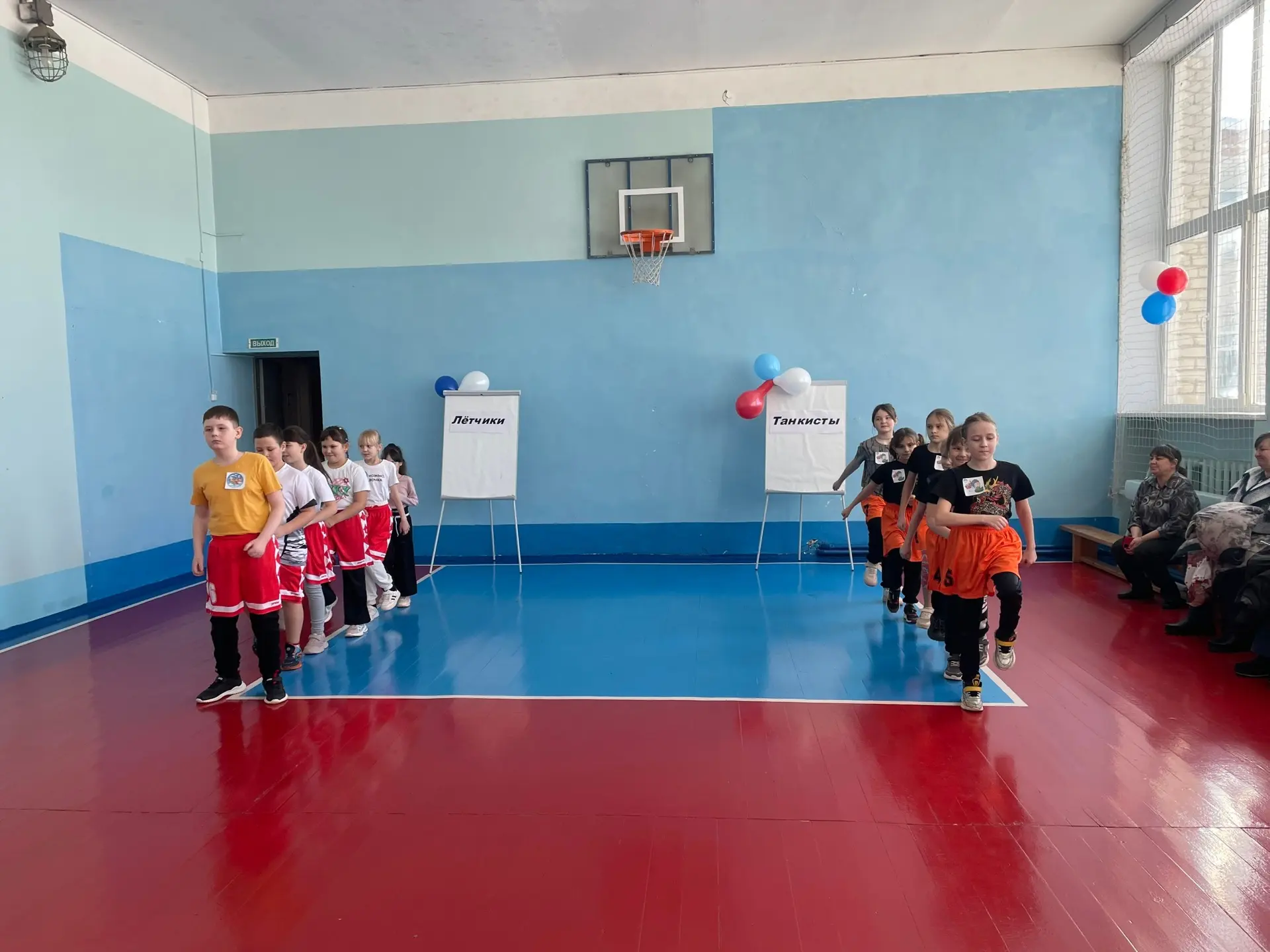 День защитника Отечества в МОУ "Темповская СОШ" отметили спортивным праздником "Весёлые старты" для 
