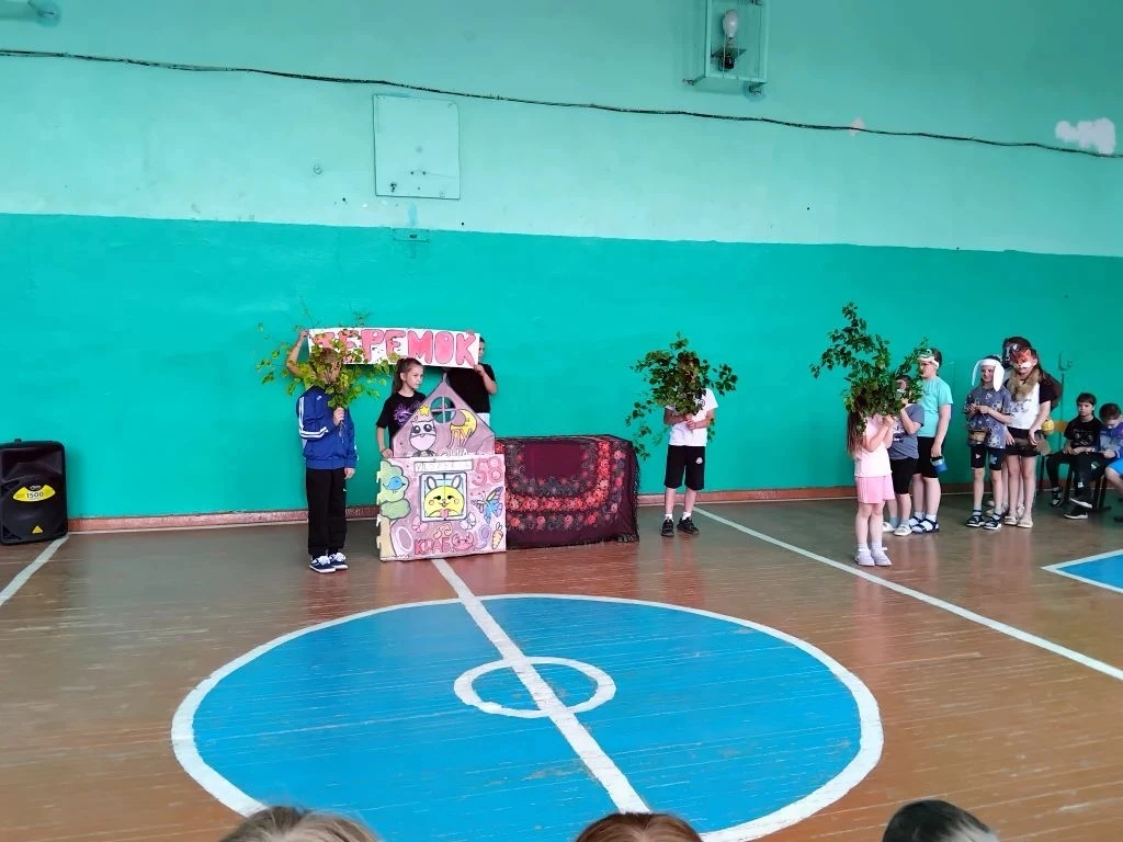 ✨ Волшебство в лагере «Мечта»: путешествие по русским сказкам! ✨

Представьте себе мир, где волшебст