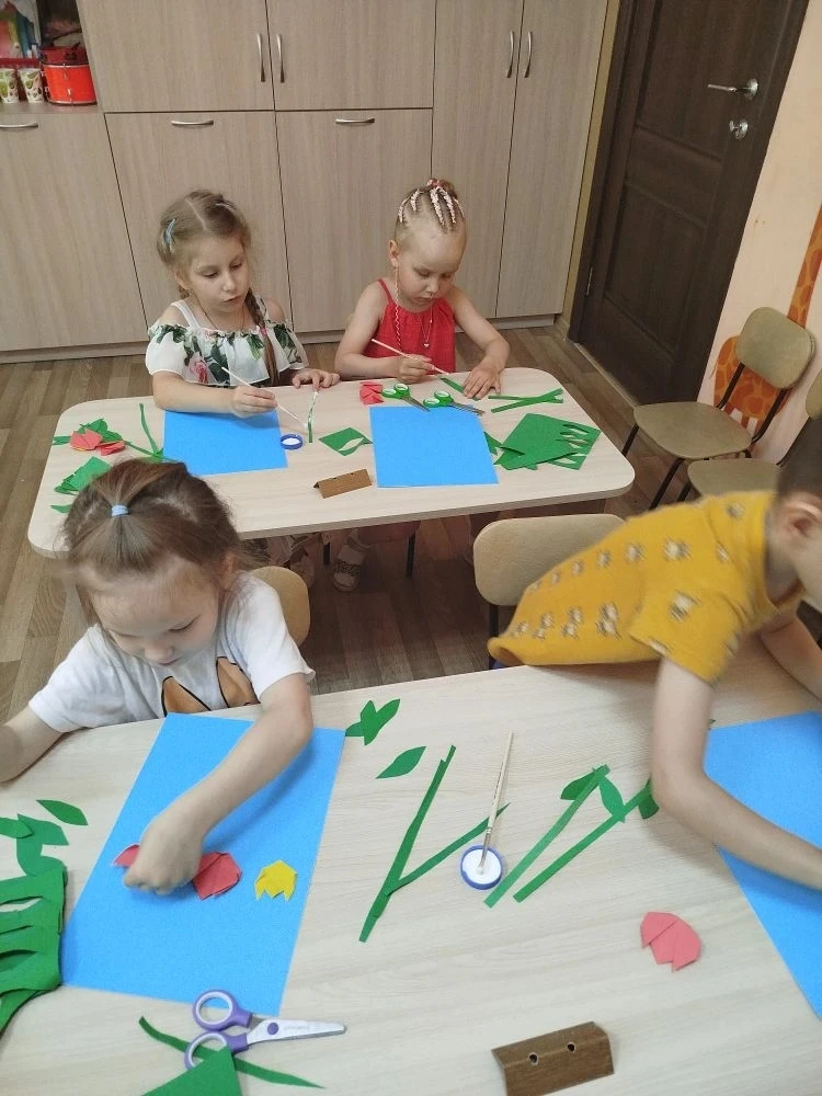 Учебный год подходит к концу и завершаются кружки открытыми занятиями.
 И сегодня Николаева Н.И. про