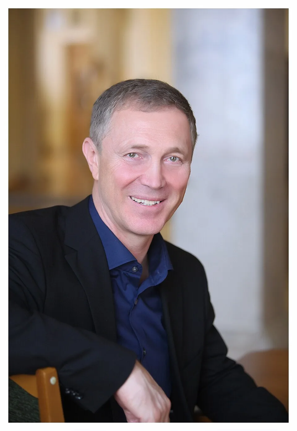 🎉 Коллектив Службы занятости населения Херсонской области сердечно поздравляет Владимира Сальдо — г