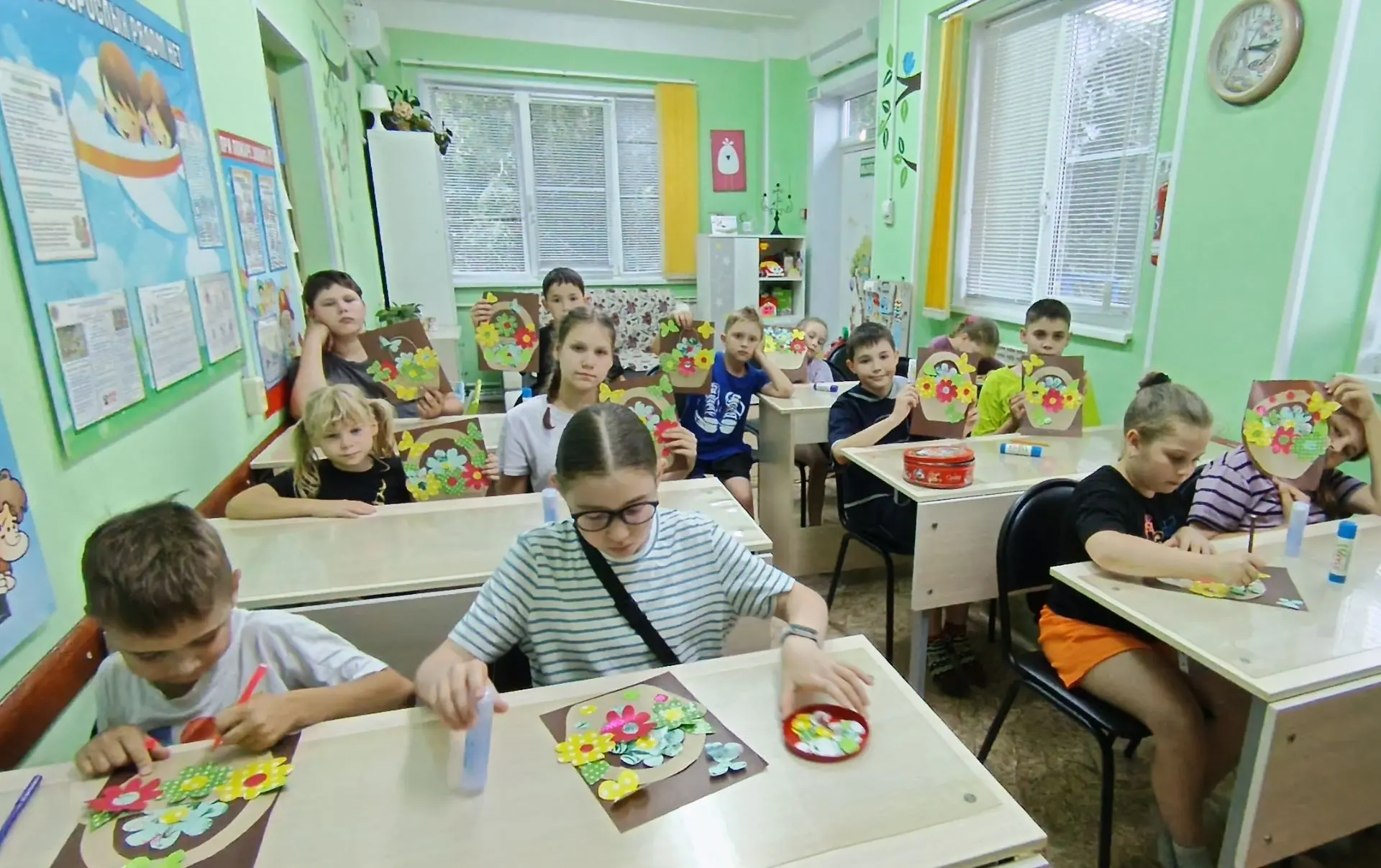 В летнем лагере «Звездные ребята» Камышинского СРЦ в рамках работы кружка «Бумажные фантазии» прошло