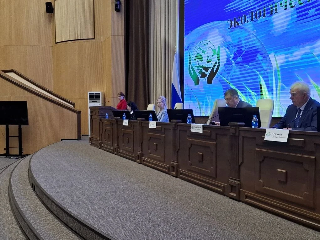 ♻️ Государство, бизнес и жители — три кита экономики замкнутого цикла

5 июня, в День эколога, специ