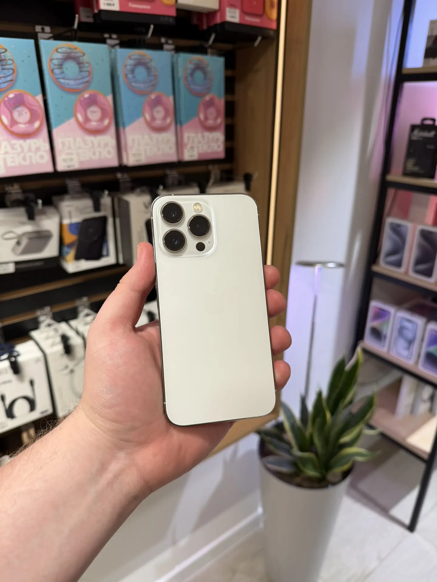 📱Подержанный iPhone 13 Pro 128GB Серебристый

🏷️ 33 990₽
Емкость АКБ 🔋100%
Комплект: кабель, коро