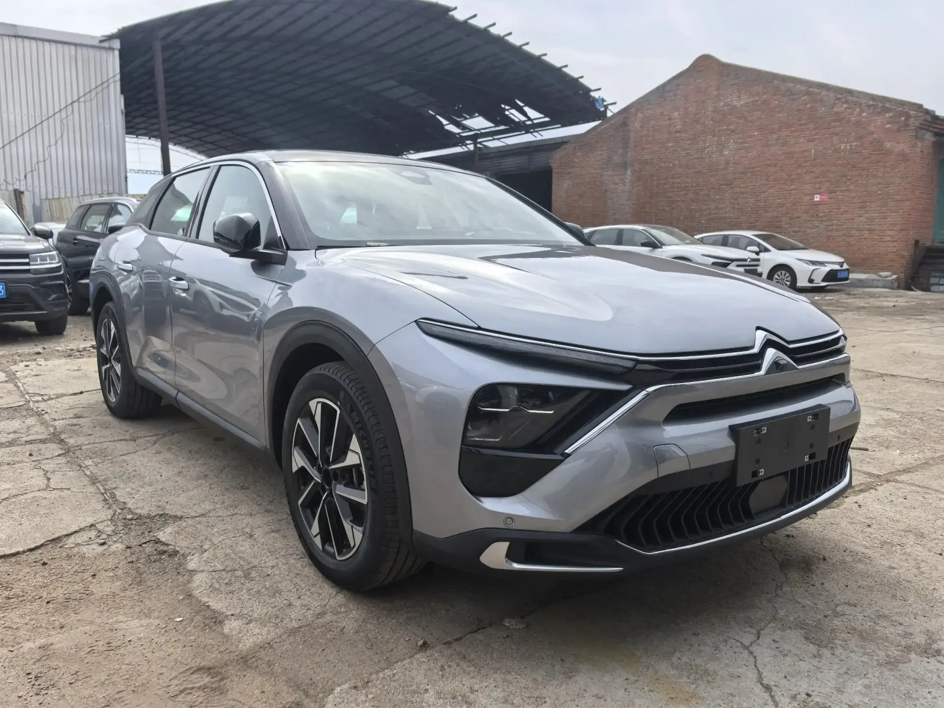 CITROEN C5 CrossX
2026 год
Новый автомобиль 
1.6 бензин - 146 ЛС Передний привод 
✅ Максимальная ком