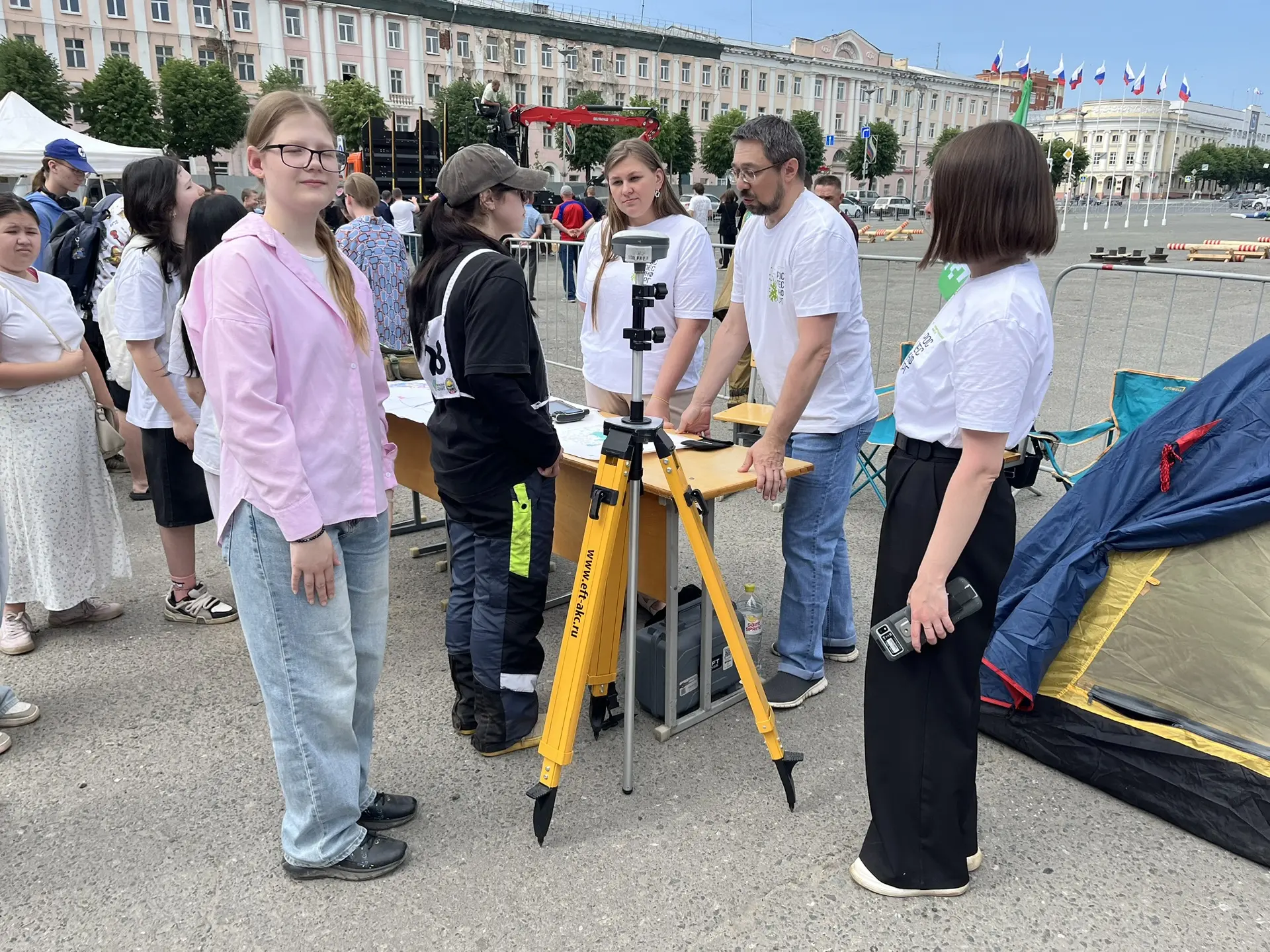 Сегодня 11 июня 2026 года на площади Ленина состоялся 2-ой день межрегионального конкурса "Лучший ва