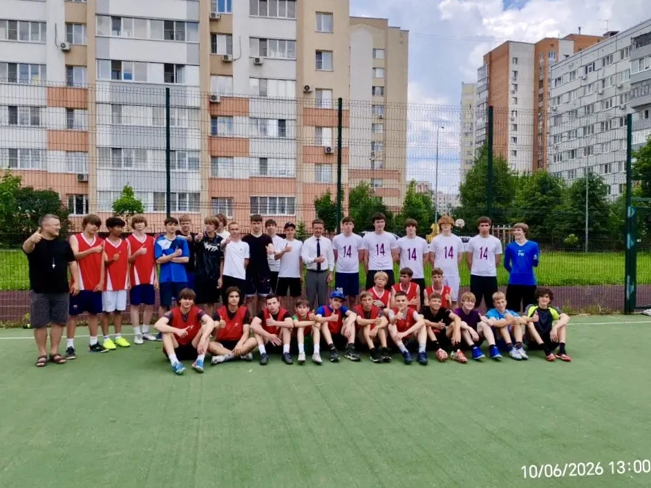 ✨10 июня 2026 года на спортивной площадке Лицея № 14 прошли соревнования по футболу среди школьных и