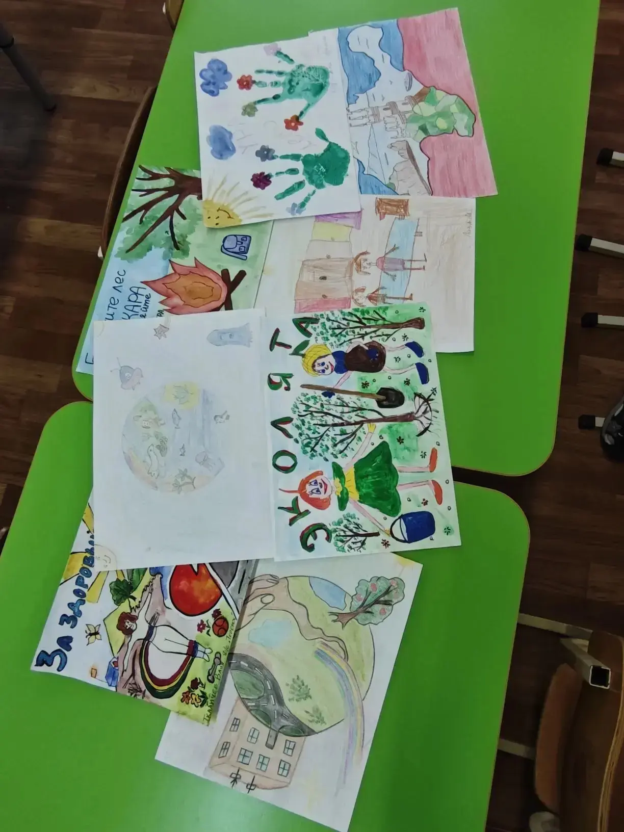🌿 Познаём природу вместе с Эколятами!🌿
🌟 В нашем детском саду продолжается увлекательная работа п