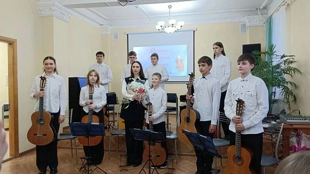 Концерт "Музыка на шести струнах"

Любители гитарной музыки приглашаются все на волшебный вечер, на 