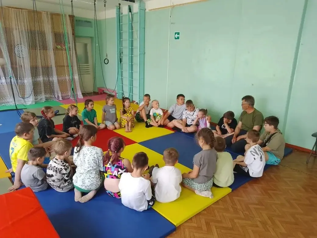 Сегодня мы побывали в семейном клубе «Грация» — в этом году ему исполнилось 15 лет!

Руководители На