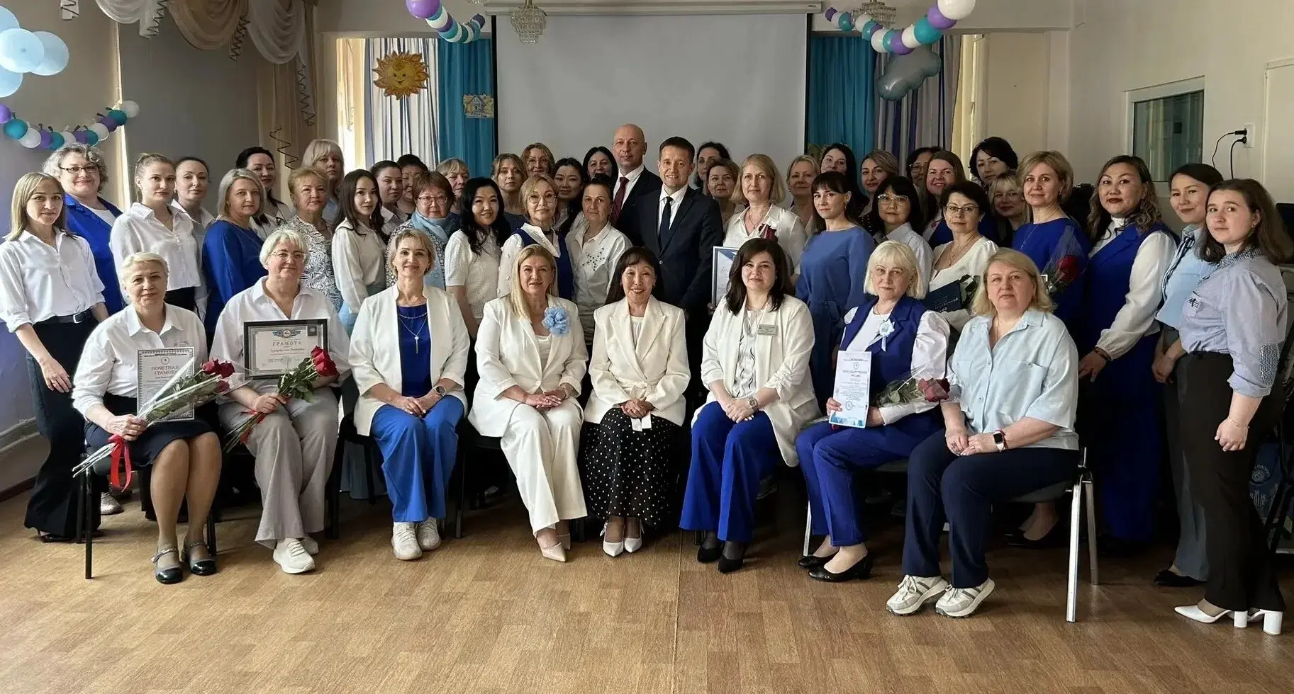 💙Торжественное собрание коллектива Центра "СУВАГ", посвящённое Дню социального работника, прошло с 