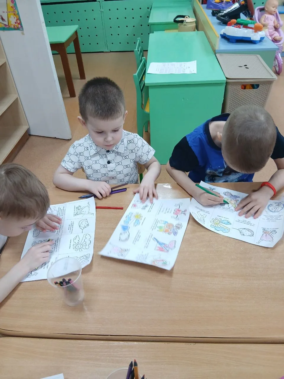 В детском саду здоровый образ жизни не преподается как сухая теория. Педагоги используют игровые мет