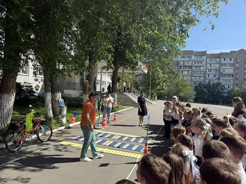 Скоро летние каникулы: кто-то отправится в летний лагерь, кто-то на дачу, кому-то предстоит совершит