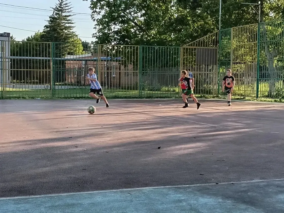 Когда школа не закрывается, а превращается в центр притяжения 🏆

Лето — это не только время отдыха,