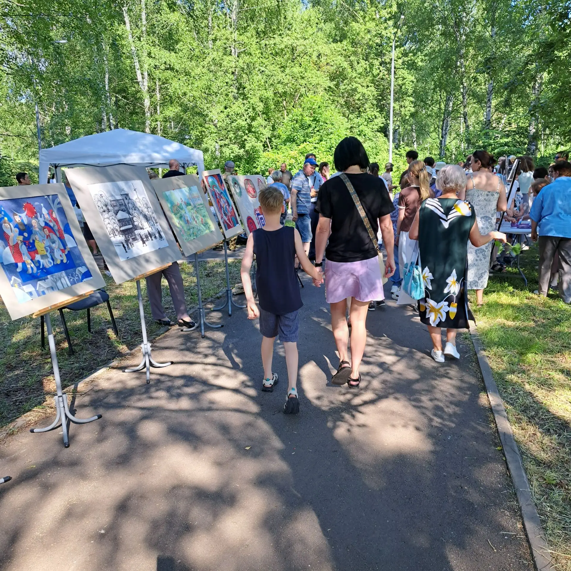 🇷🇺12 июня в Березовом парке прошли торжественные мероприятия, посвящённые Дню России и Дню города 