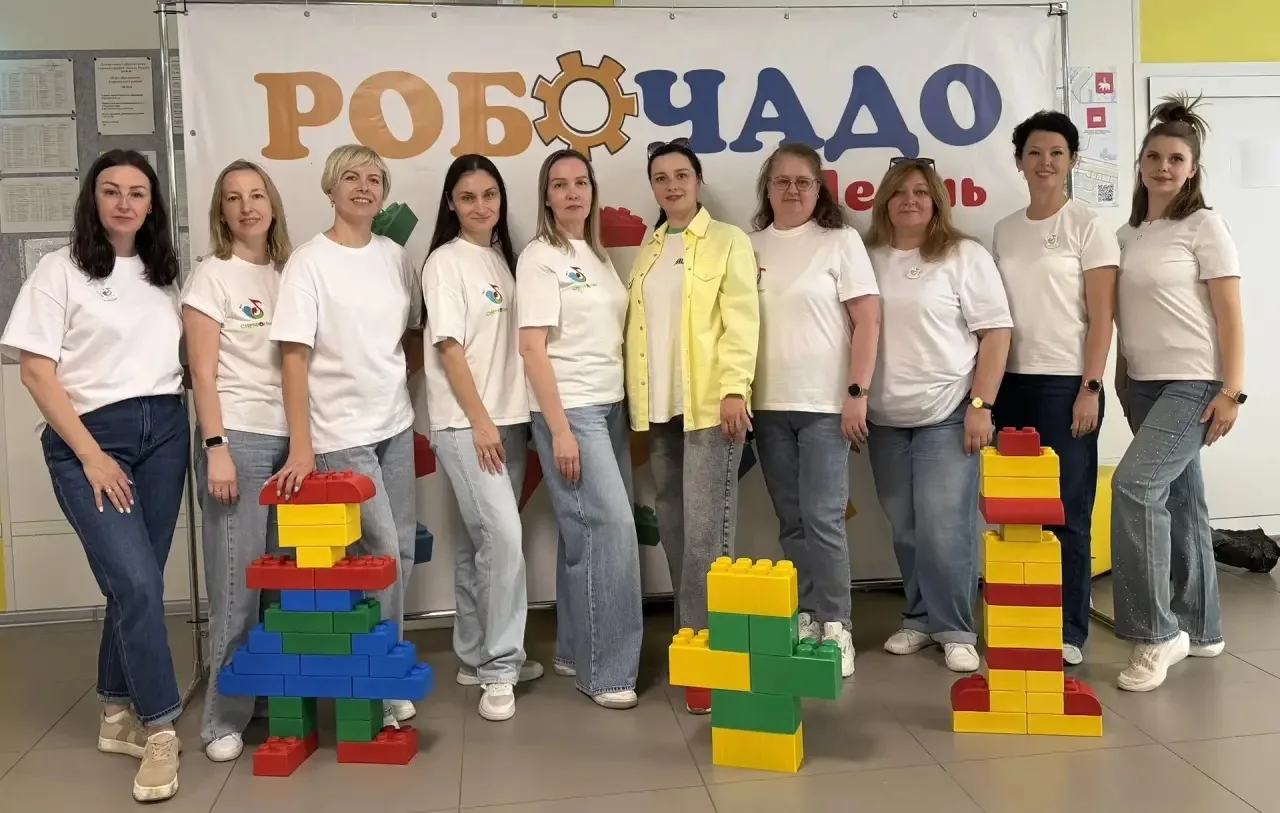 Наши педагоги на Всероссийском фестивале "Робочадо" с площадкой "Бум- Бумага"

Что делать, если гусе