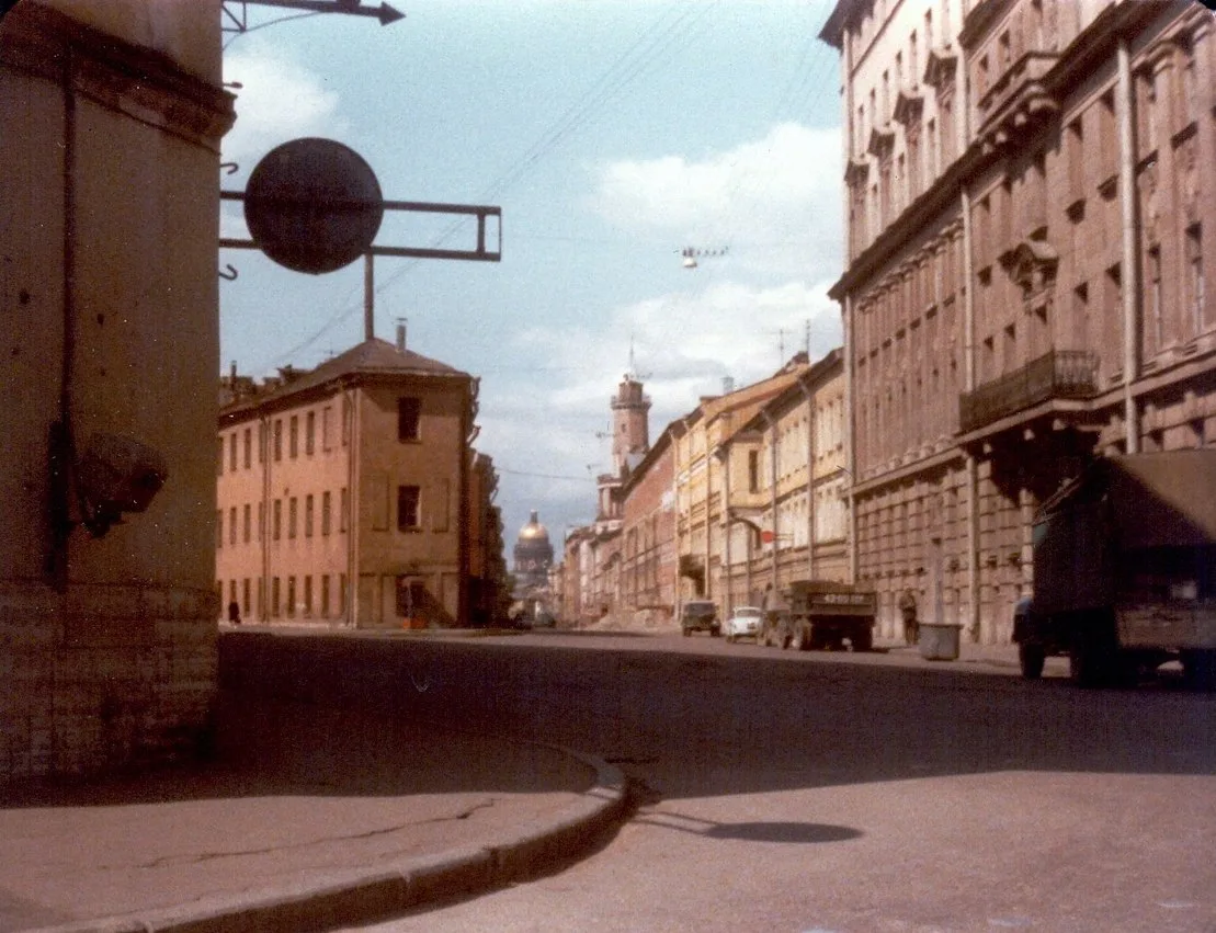 Большая Подьяческая улица.
1977 г.

Интересный Санкт-Петербург-Подписаться