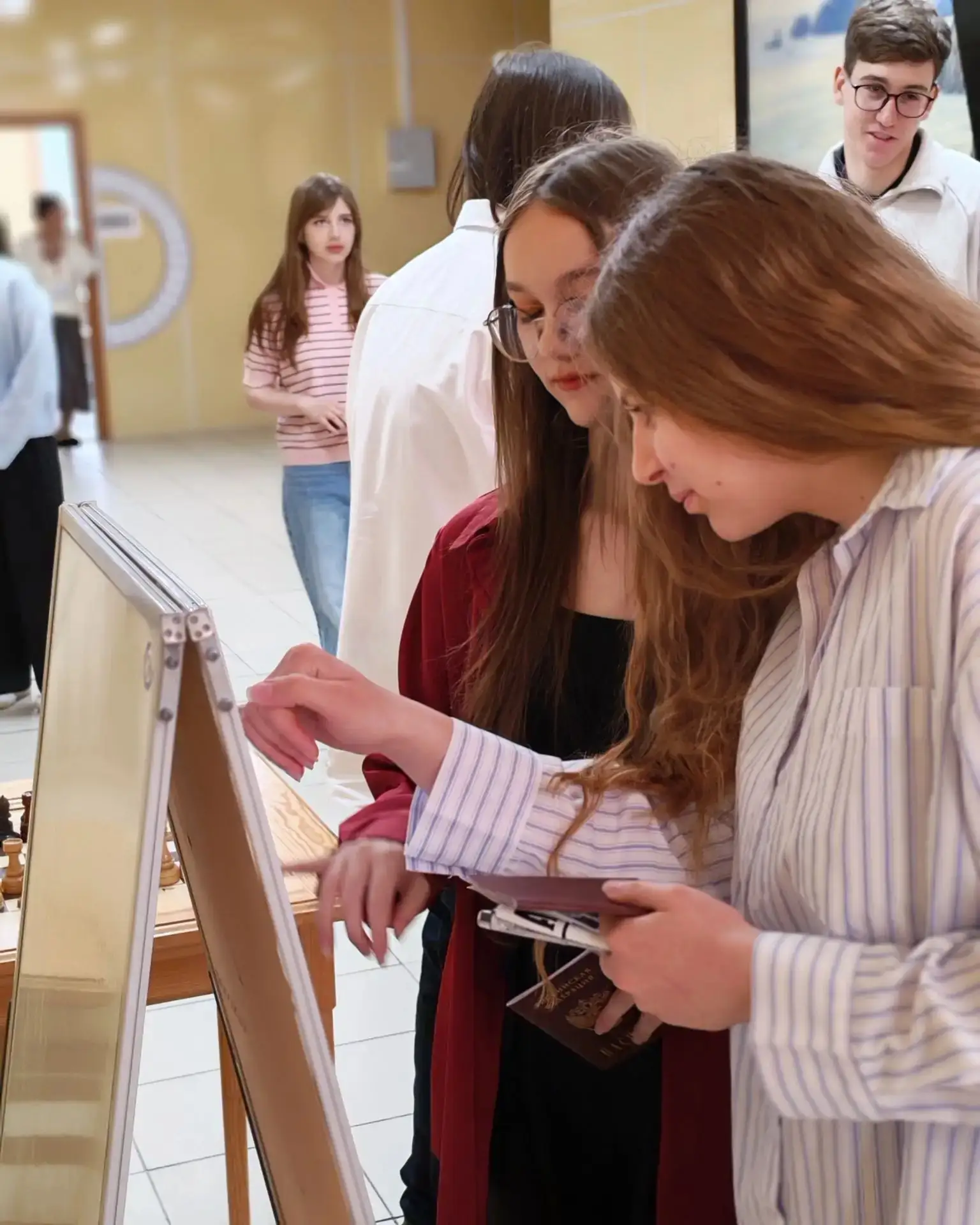 🔊Сегодня одиннадцатиклассники всей области сдают обязательный экзамен по математике базового и проф