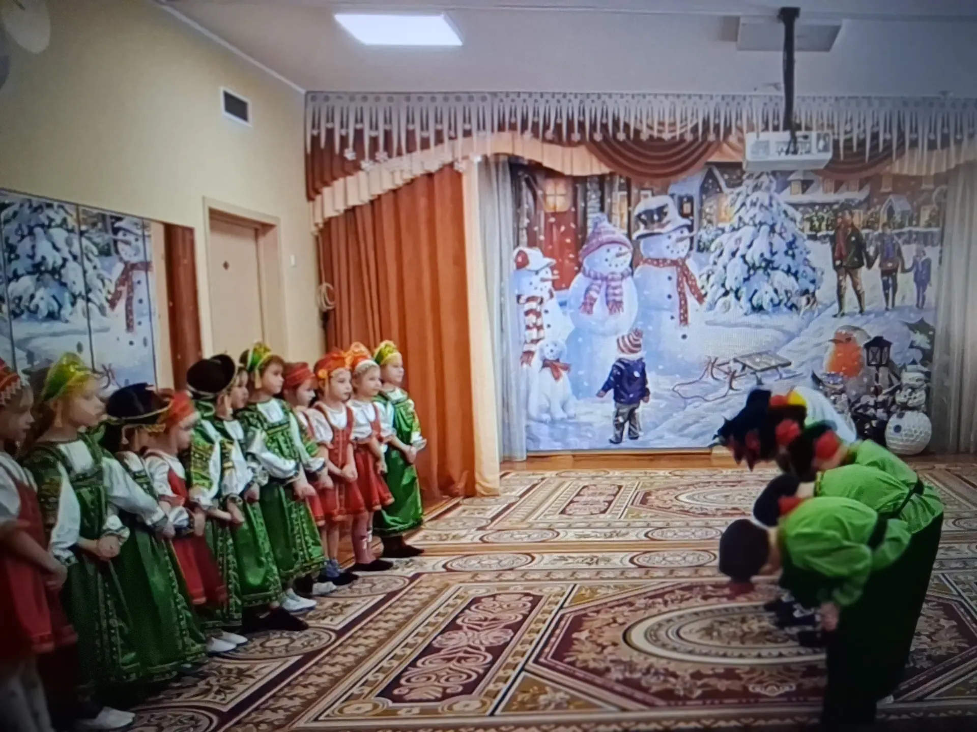 💡 Нет краше Родины нашей

✨ В детских садах "Дубравушка" и "Кораблик" дошколята из подготовительных