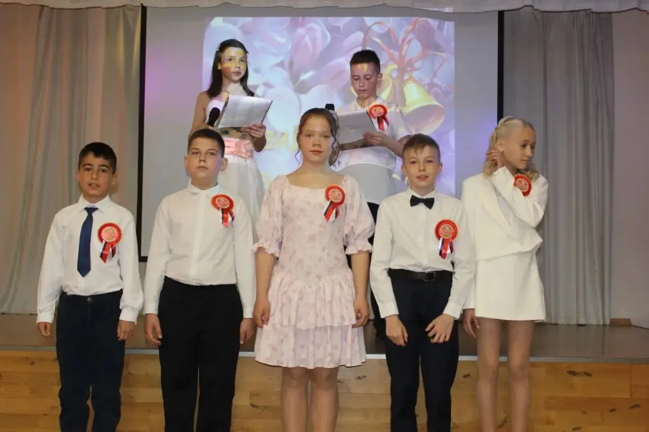 На прошлой неделе в нашей школе прошёл самый трогательный и значимый праздник — Последний звонок нач